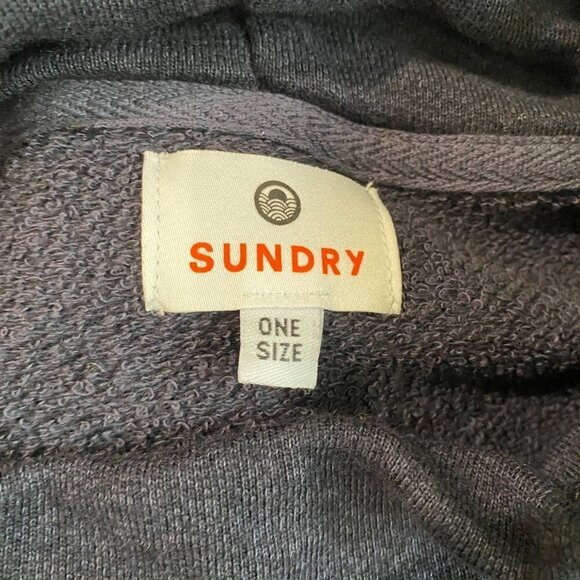 Sundry Cape OS - Picture 2 of 7